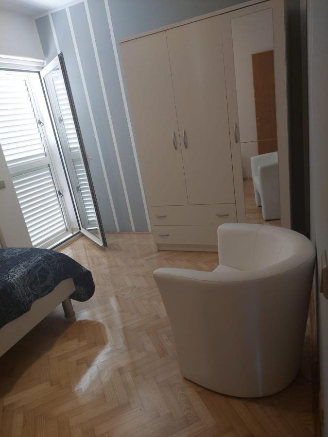 Apartments "Jope I Toni" Biograd Na Moru Bagian luar foto