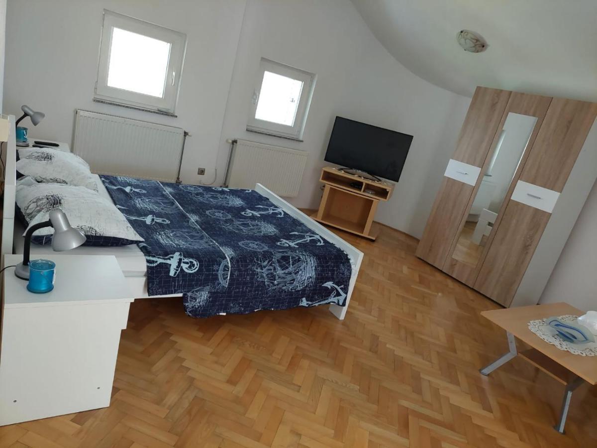 Apartments "Jope I Toni" Biograd Na Moru Bagian luar foto